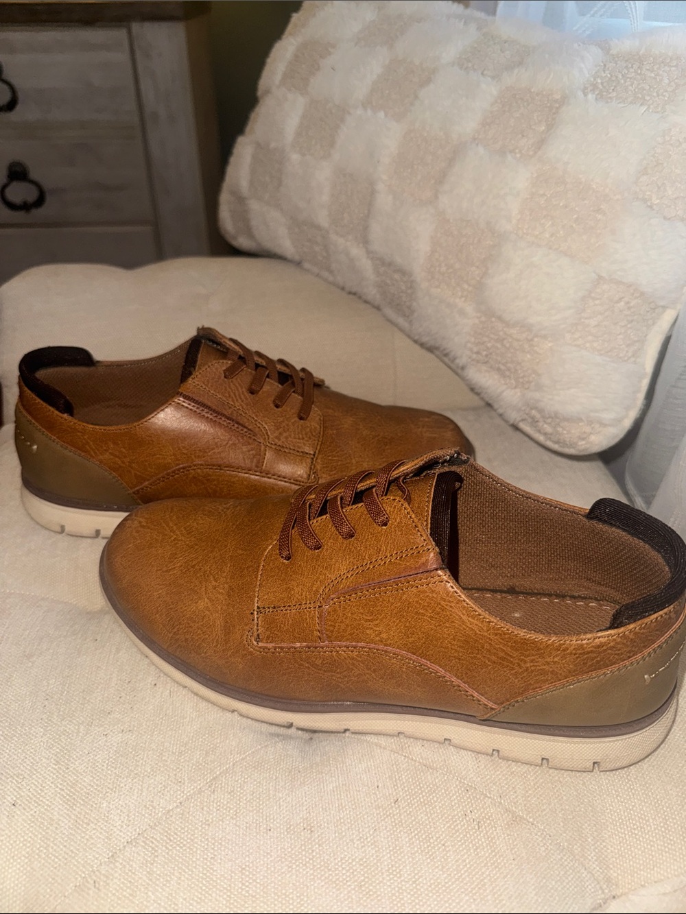 Crown Vintage Mens Lace-Up Leather Dress Shoes in Brown